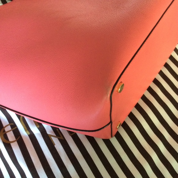 HENRI BENDEL CORAL LEATHER  HANDBAG 🍁🍂🌾 - Picture 4 of 6